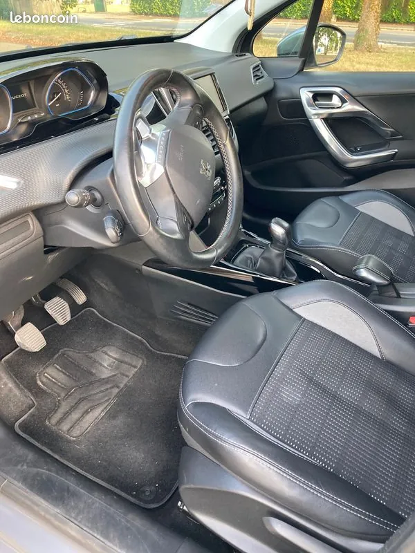 Peugeot 2008 2016 photo 3