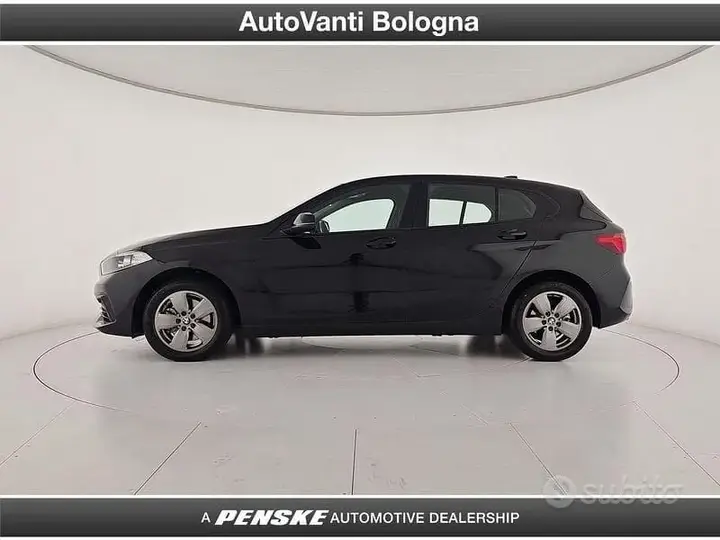BMW 1 Series 2023 photo 3
