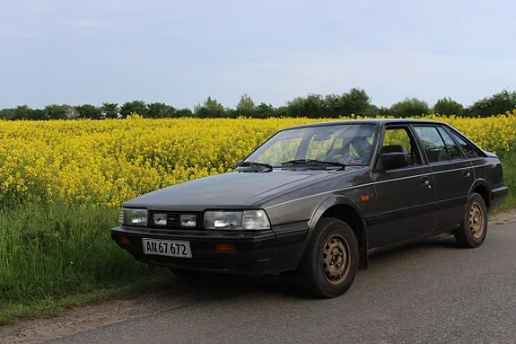 Mazda 626 1986 photo 3