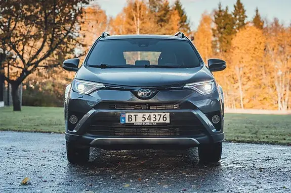 Toyota Rav4 2016 photo 3