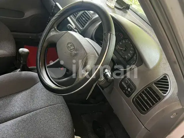 Hyundai Accent 2003 photo 4