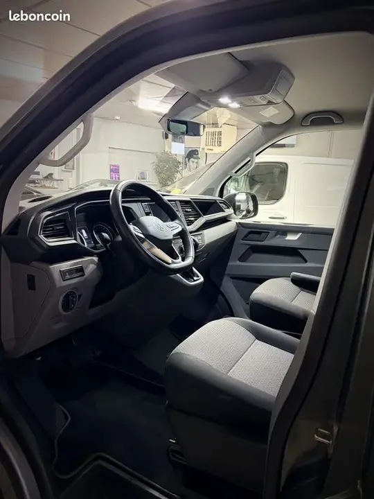 Volkswagen Transporter 2024 photo 3