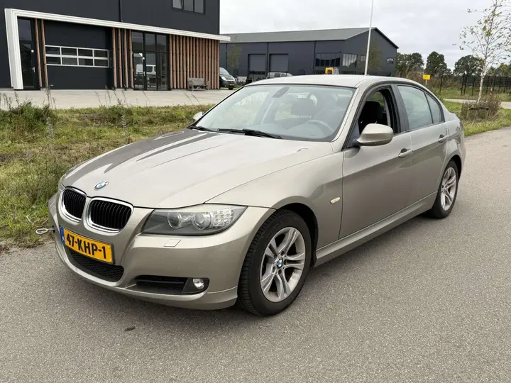 BMW 318I