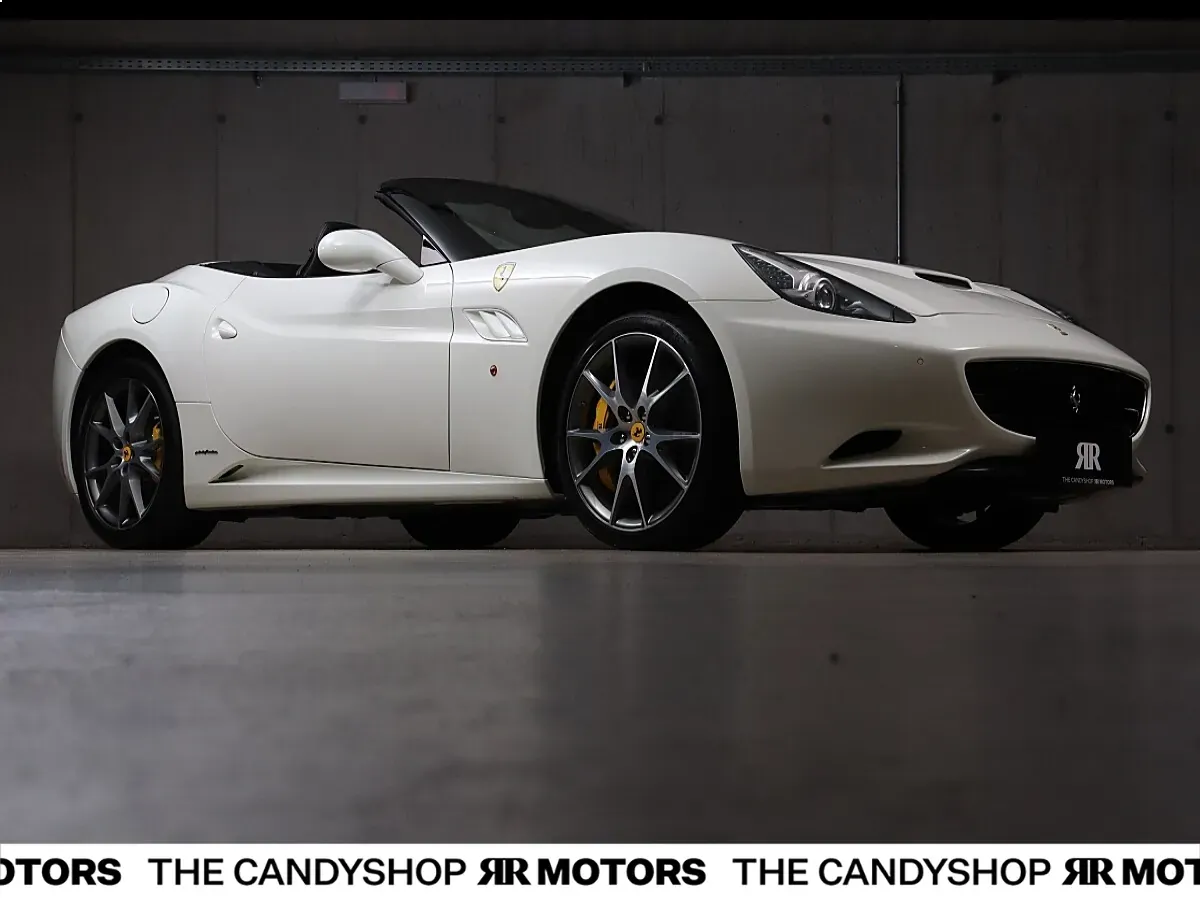 Ferrari California 2011 photo 2