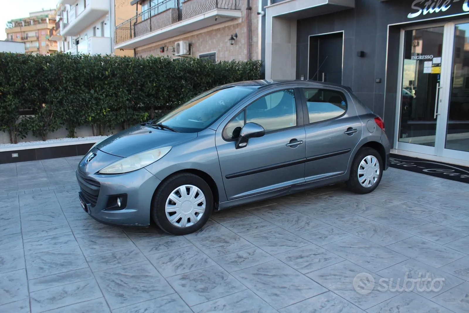 Peugeot 207 2010 photo 3