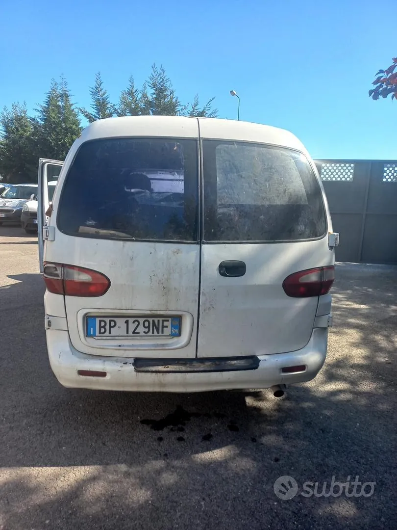 Hyundai H1 2000 photo 5