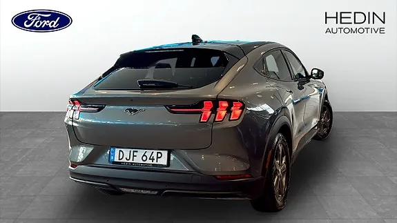 Ford Mustang Mach-E 2021 photo 2