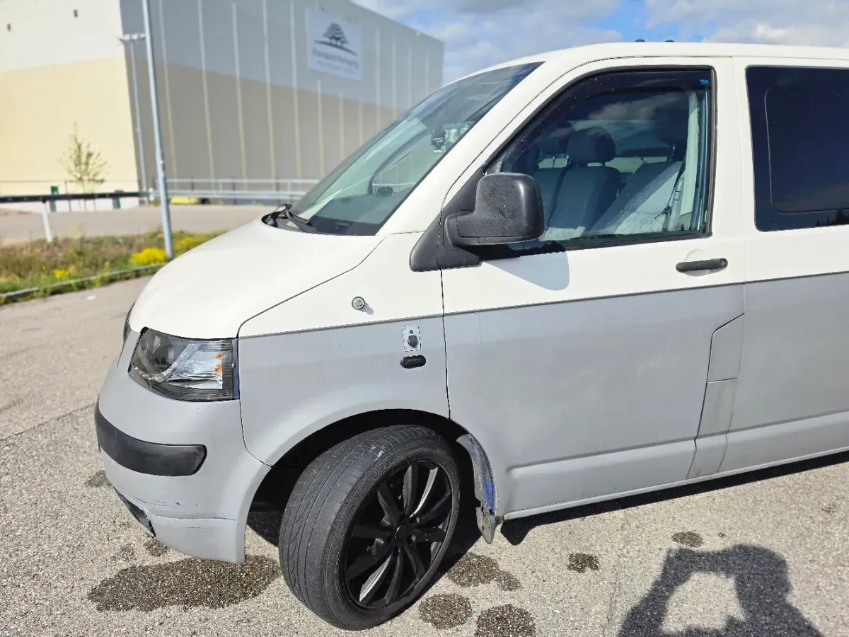 Volkswagen T5 2007 photo 3
