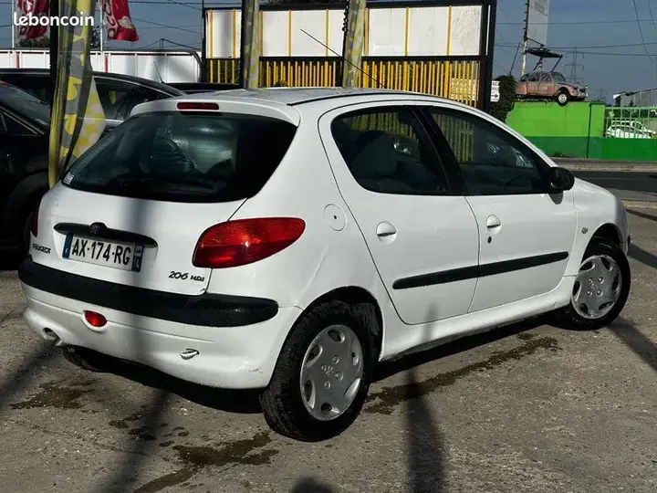 Peugeot 206 2002 photo 2