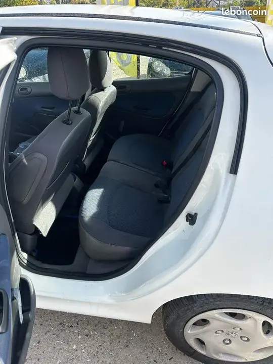 Peugeot 206 2002 photo 5