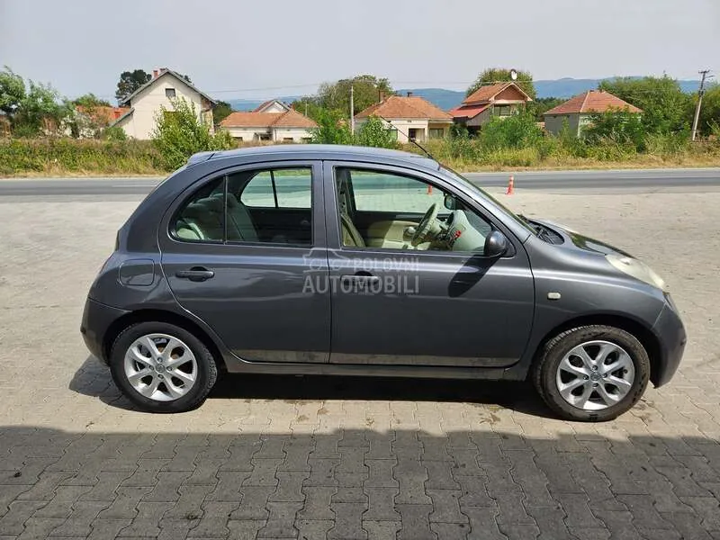 Nissan Micra 2005 photo 4