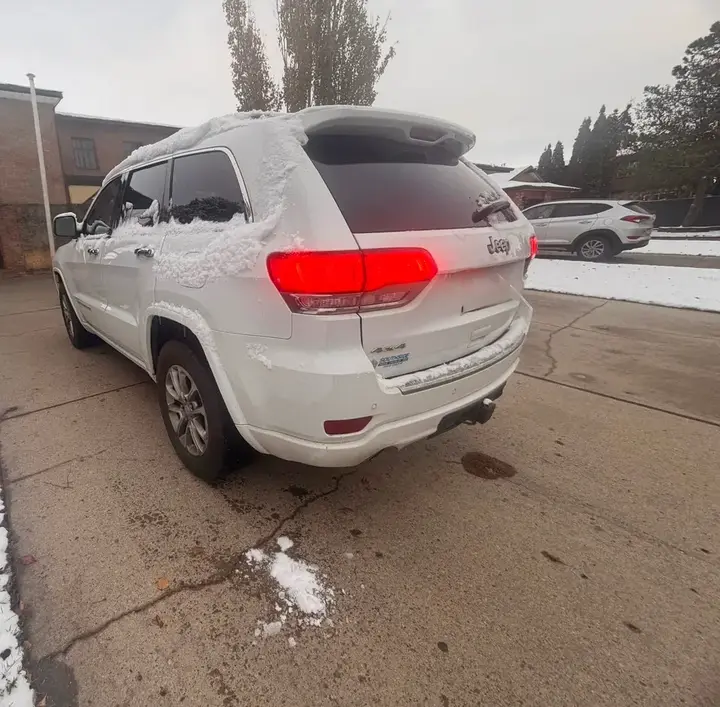 Jeep Grand Cherokee 2015 photo 4