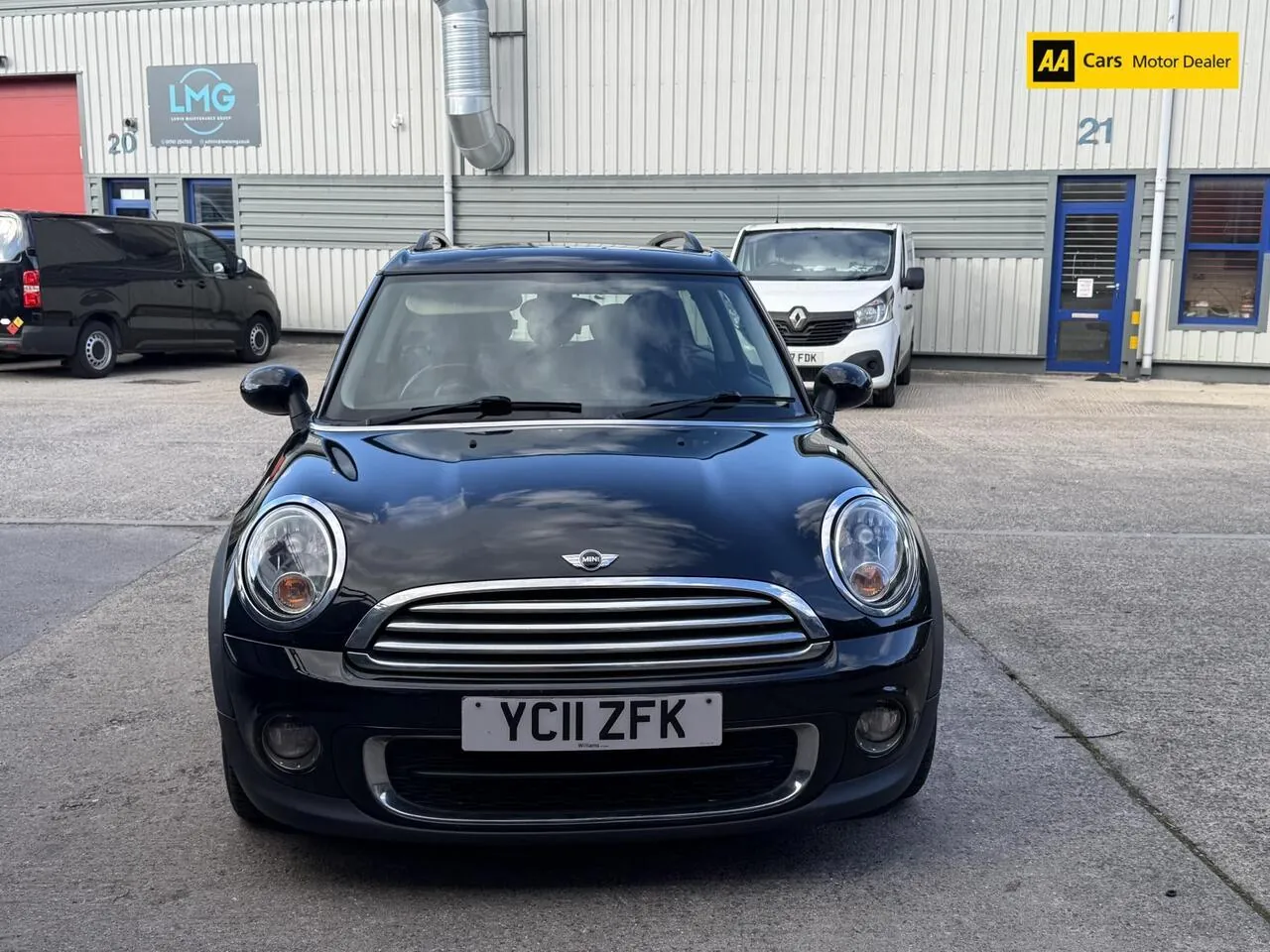 Mini Clubman 2011 photo 2