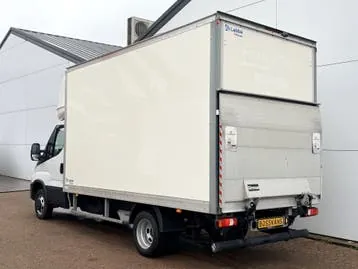 Iveco Daily 2023 photo 2