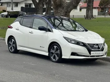 Nissan Leaf 2021 photo 2