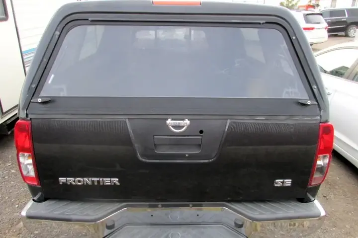 Nissan Frontier 2010 photo 5