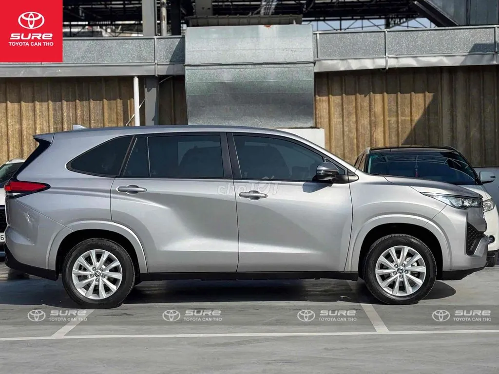 Toyota Innova Cross 2025 photo 4