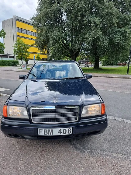 Mercedes-Benz C180 1994 photo 2