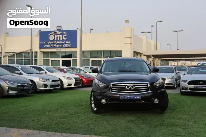 Infiniti Q70