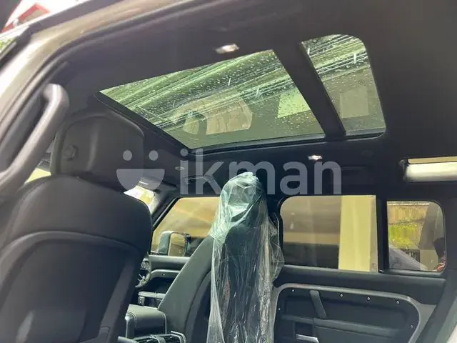 Land Rover Defender 2026 photo 4