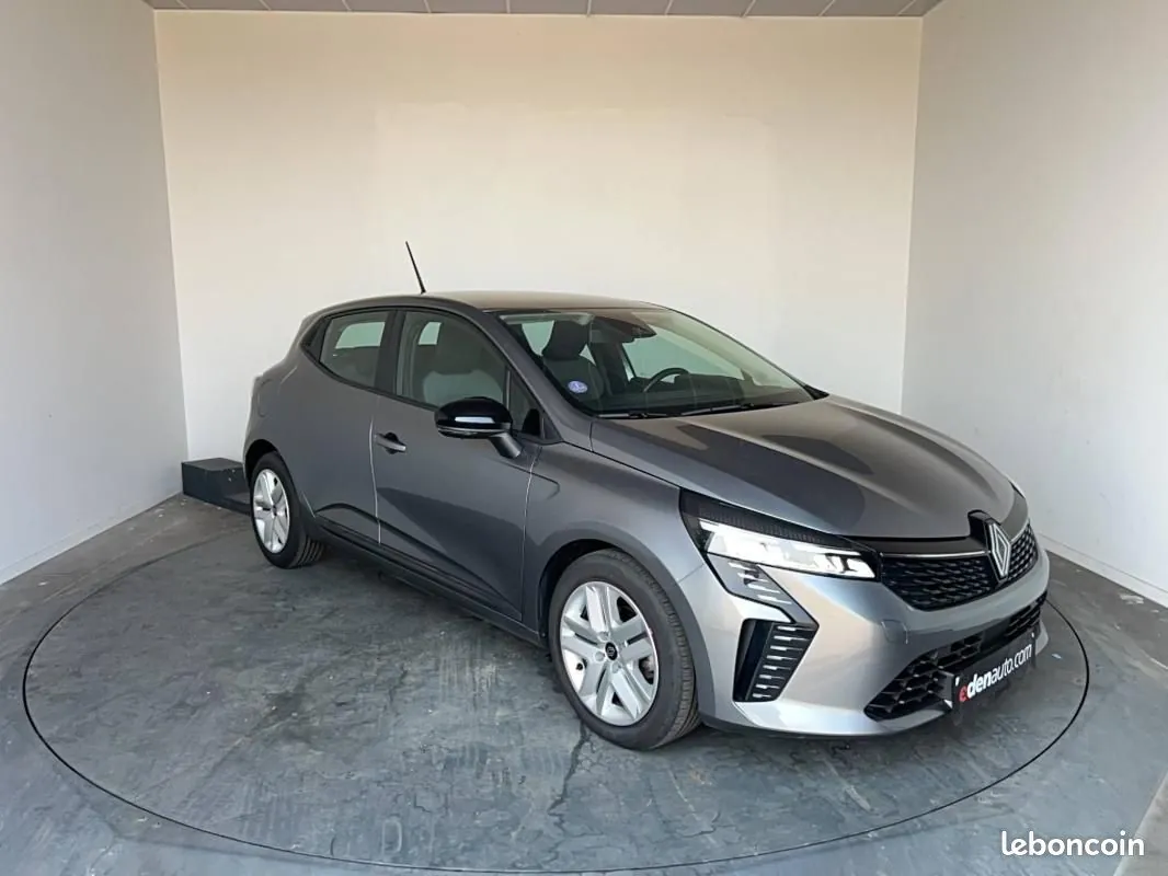 Renault Clio 2024 photo 3