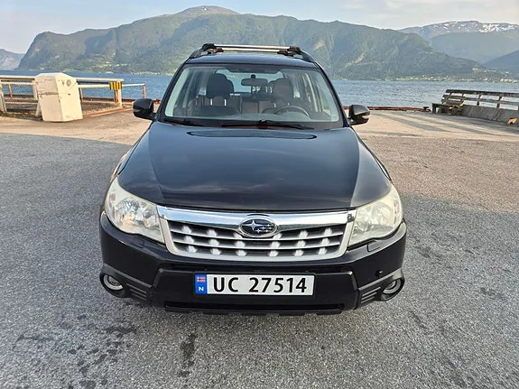 Subaru Forester 2012 photo 2