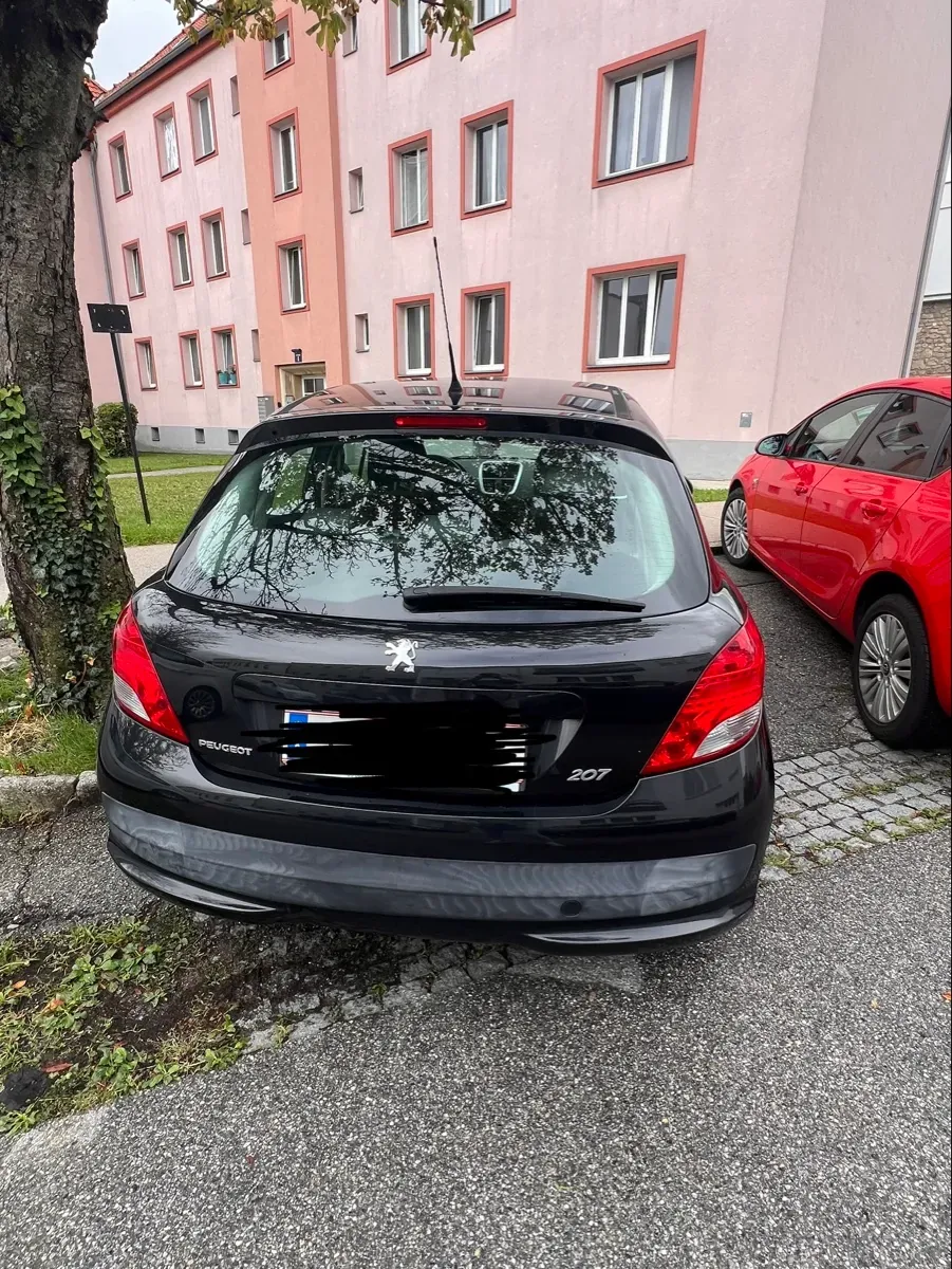Peugeot 207 2010 photo 3