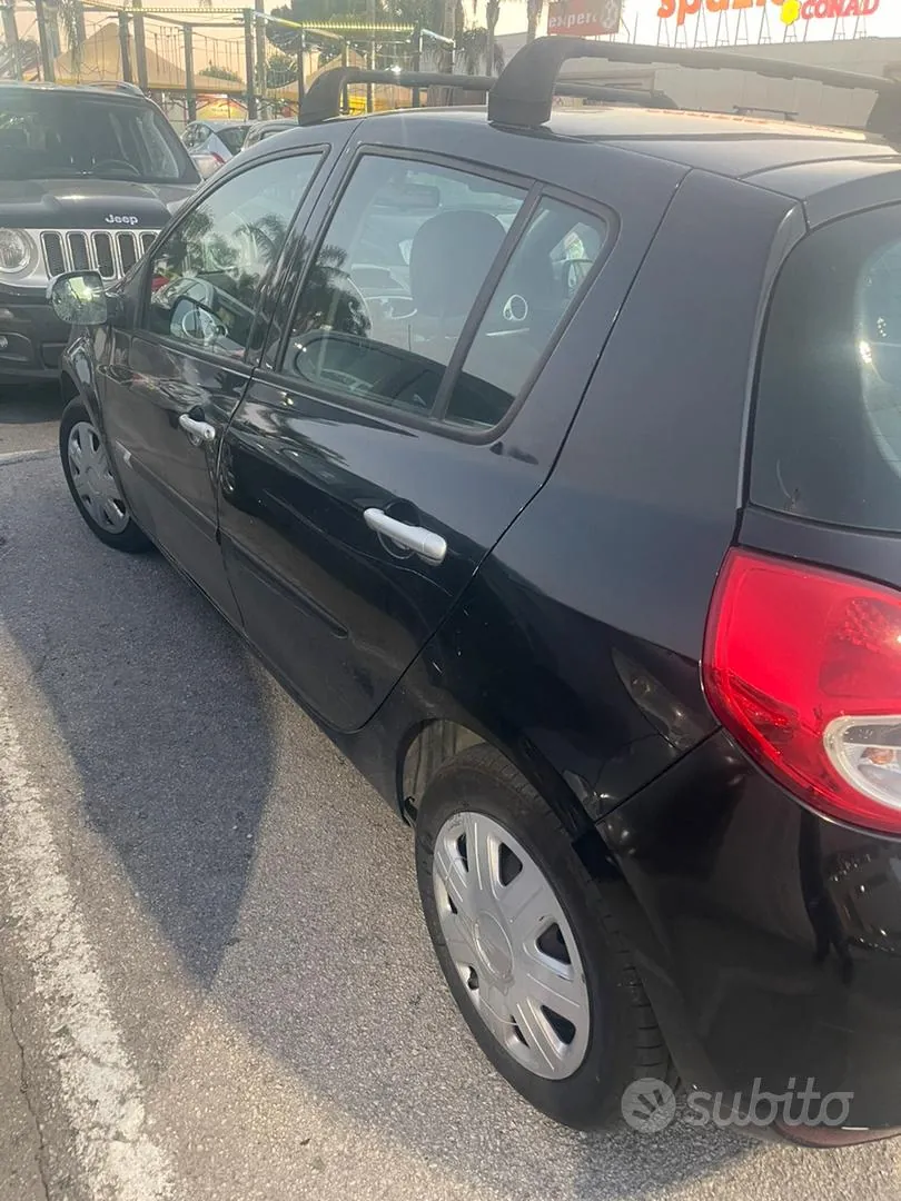 Renault Clio 2012 photo 3