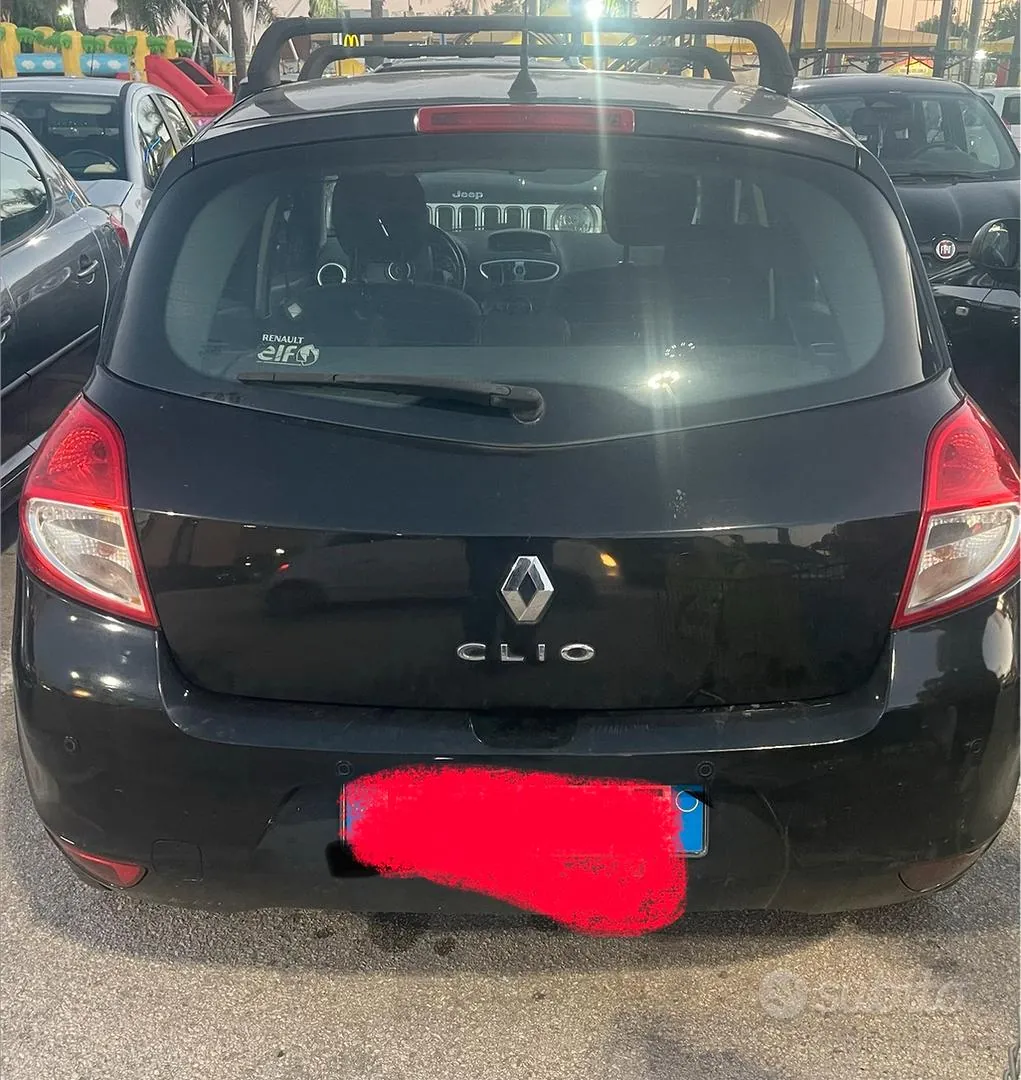 Renault Clio 2012 photo 2