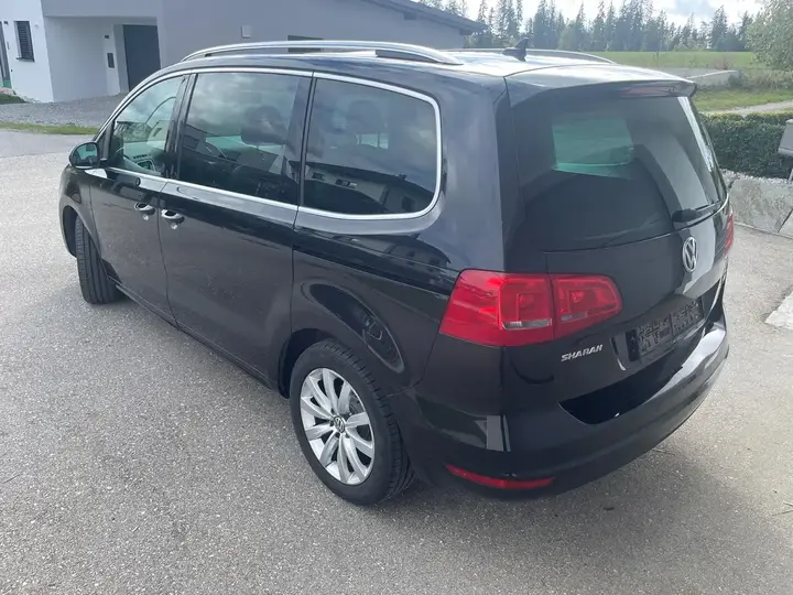 Volkswagen Sharan 2012 photo 3