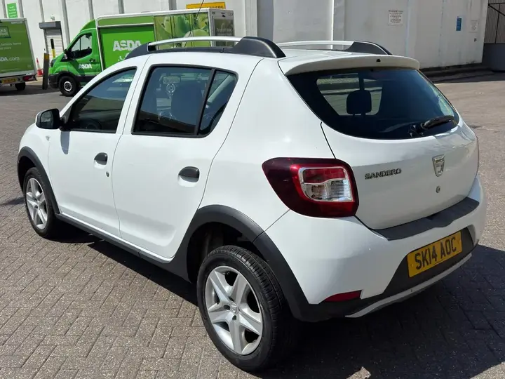 Dacia Sandero Stepway 2014 photo 4