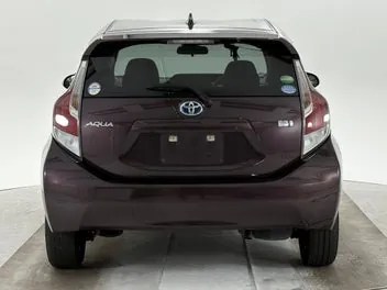 Toyota Aqua 2017 photo 4