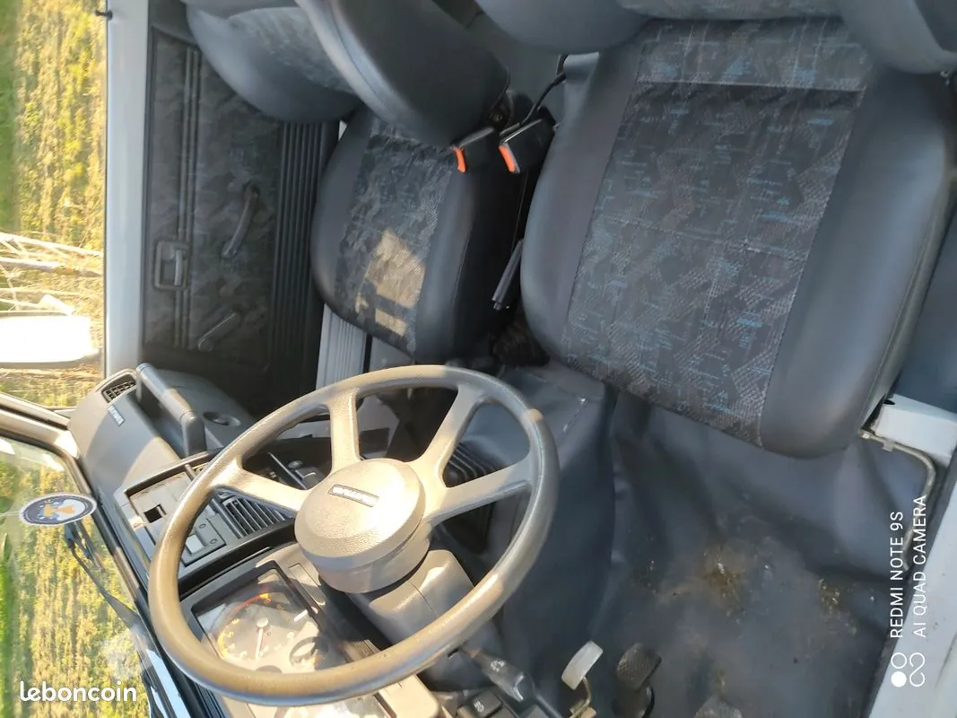 Suzuki Samurai 1992 photo 2