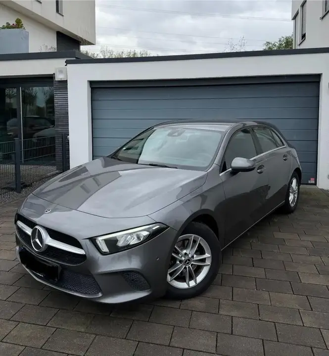 Mercedes-Benz A180D