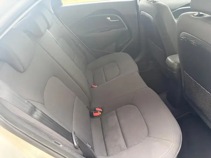 Kia Rio 2011 photo 5