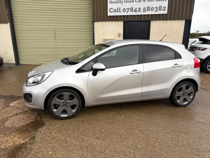 Kia Rio 2011 photo 3