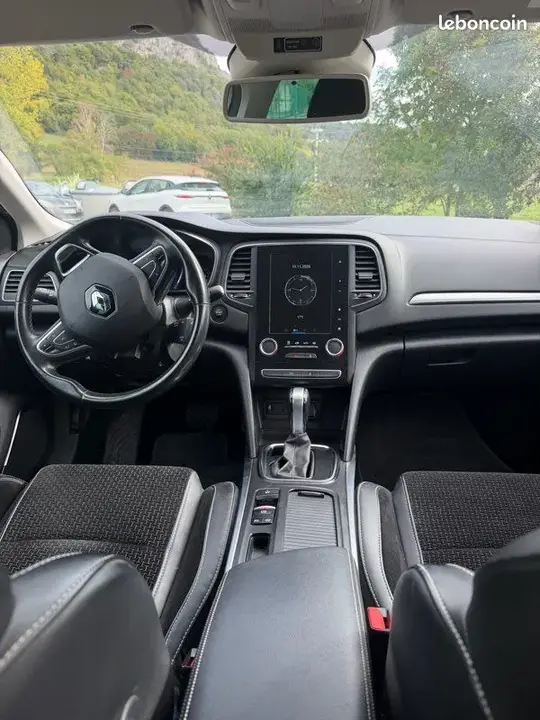 Renault Megane 2019 photo 3