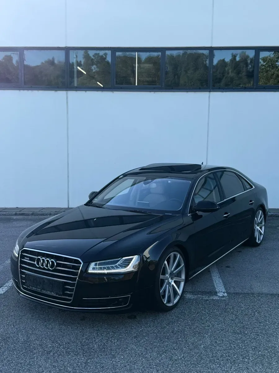 Audi A8 2014 photo 3