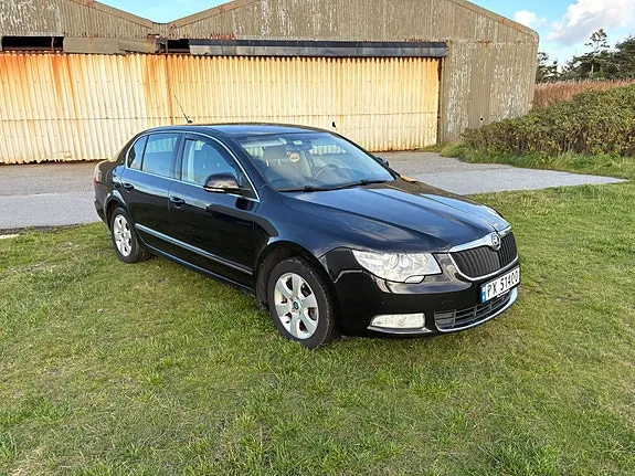 Skoda Superb 2009 photo 3
