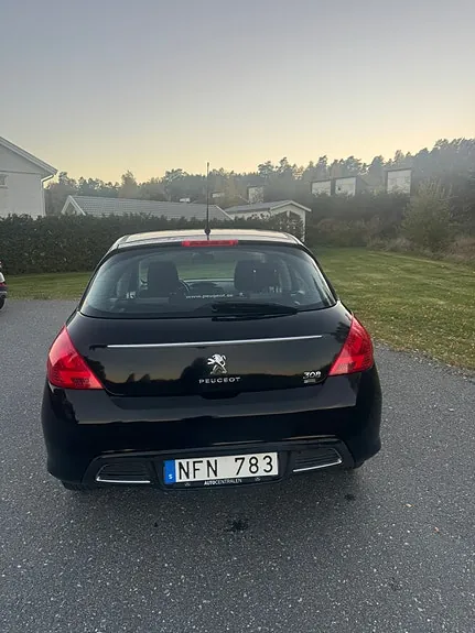 Peugeot 308 2012 photo 2