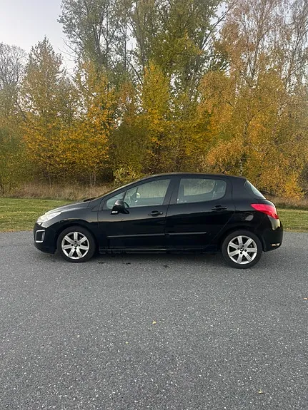 Peugeot 308 2012 photo 3