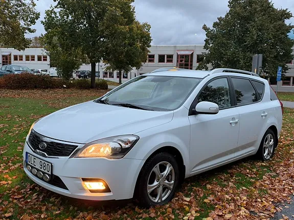 Kia Ceed 2010 photo 3