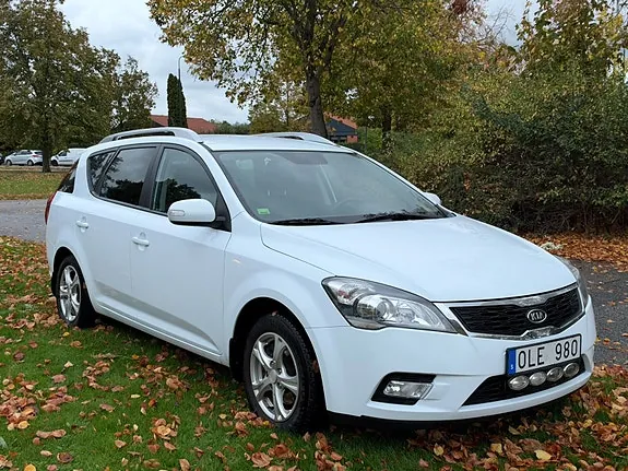 Kia Ceed 2010 photo 4
