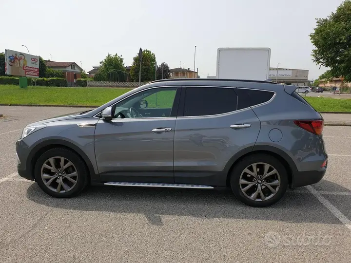 Hyundai Santa Fe 2017 photo 2