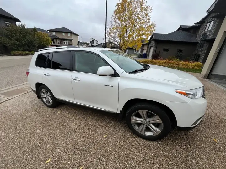 Toyota Highlander 2012 photo 2