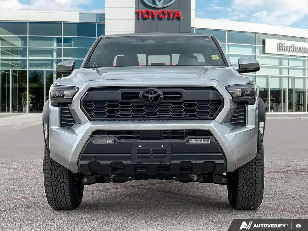 Toyota Tacoma 2026 photo 2