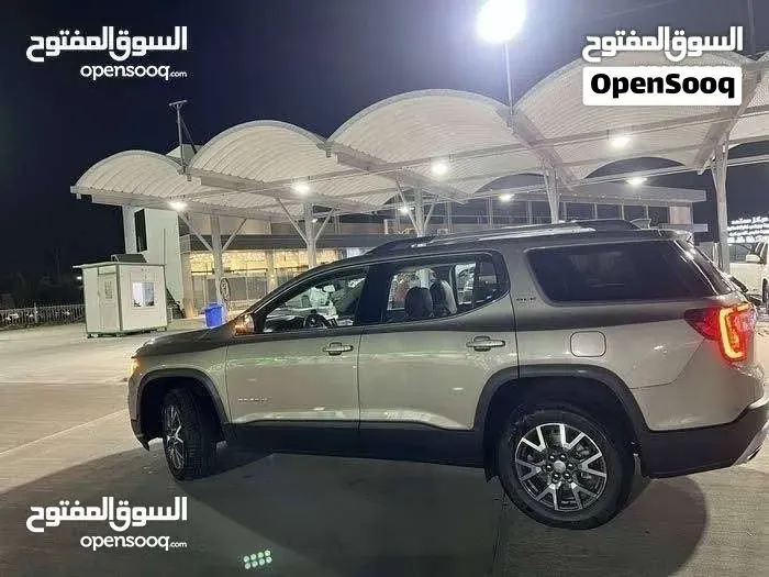 GMC Acadia 2022 photo 3