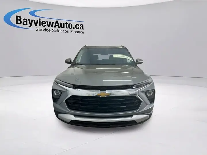 Chevrolet Trailblazer 2024 photo 2