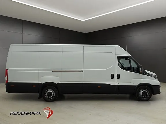 Iveco Daily 2023 photo 2