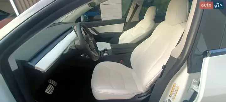 Tesla Model Y 2022 photo 4